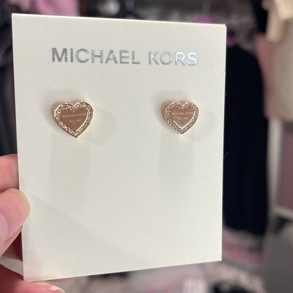 NWT Michael Kors Heart Earrings - Picture 2 of 4